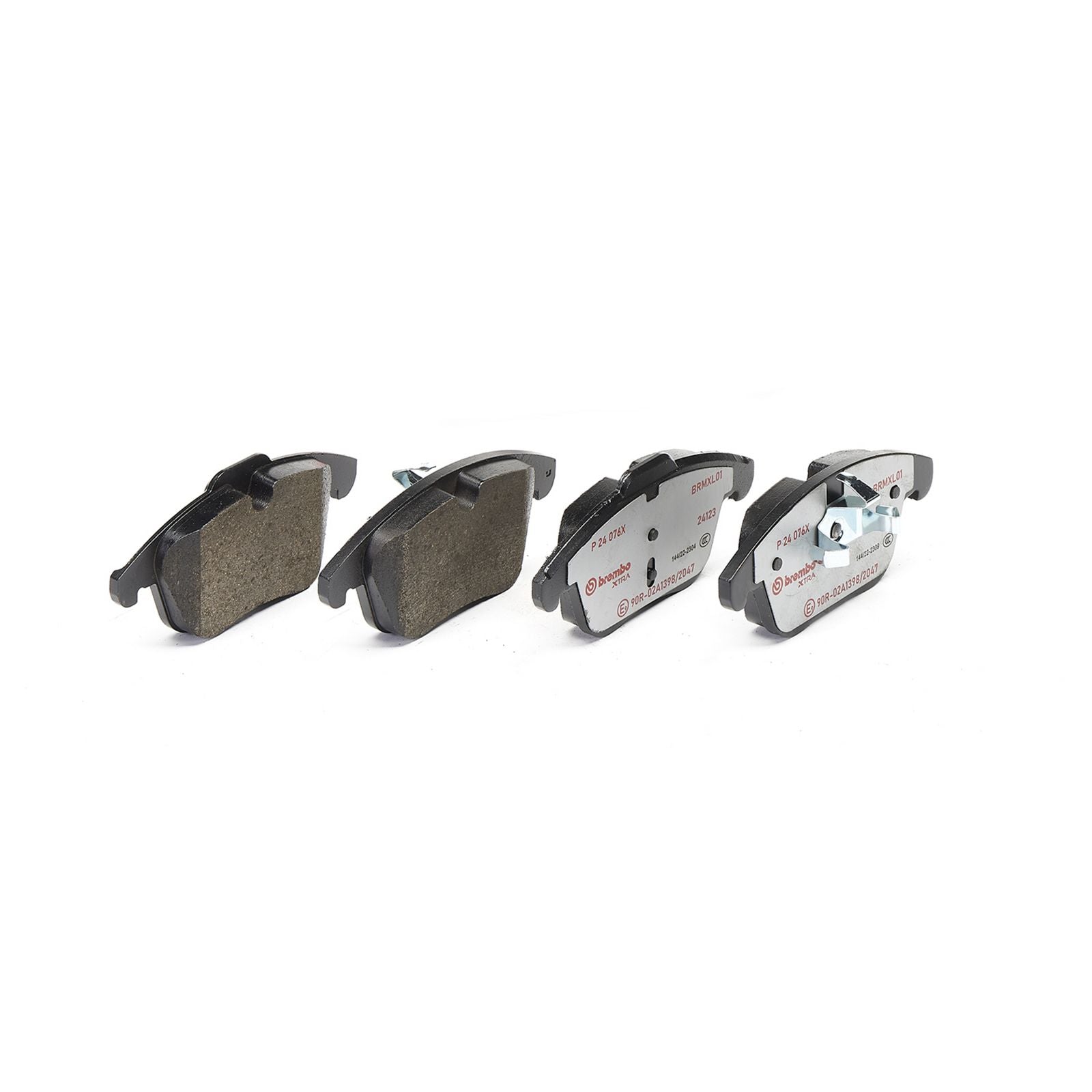 Передние тормозные колодки с низким содержанием металла Brembo XTRA P24076X